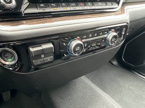 New 2026 GMC Sierra 1500 SLE w/ Preferred Package image 30