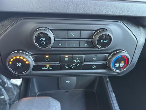 New 2025 Ford Bronco 2-Door image 21