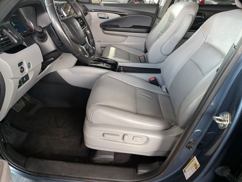 Used 2020 Honda Pilot Touring image 11
