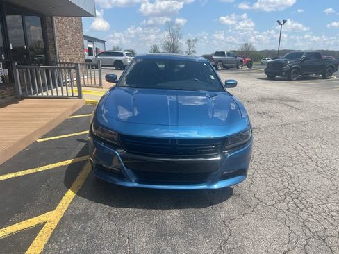 Used 2022 Dodge Charger SXT w/ Driver Convenience Group AWD/4WD image 2