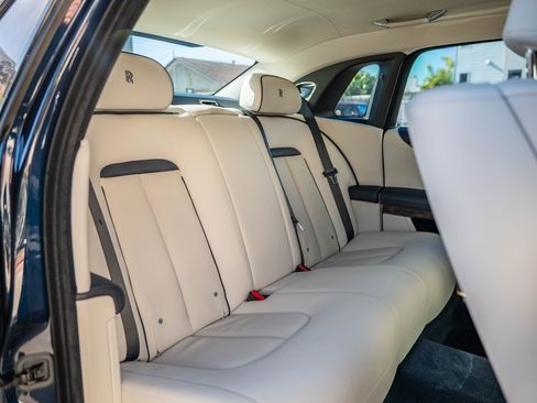 Used 2024 Rolls-Royce Ghost image 31