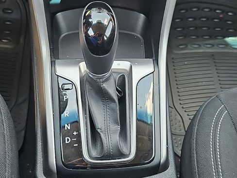 Used 2016 Hyundai Elantra GT FWD image 8