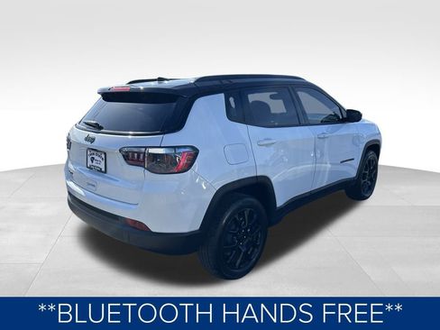 Used 2024 Jeep Compass Latitude w/ Convenience Group image 5