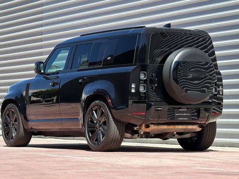 Used 2020 Land Rover Defender 110 X AWD/4WD image 3