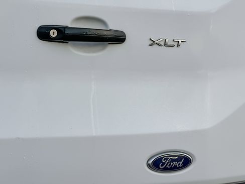 Used 2023 Ford Transit 350 XLT image 28