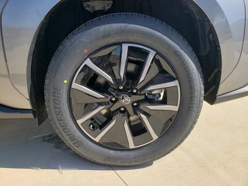 New 2026 Toyota bZ XLE image 20