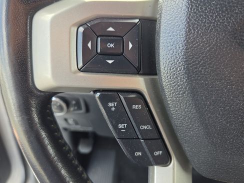 Used 2022 Ford F350 Lariat w/ Tremor Off-Road Package AWD/4WD image 21