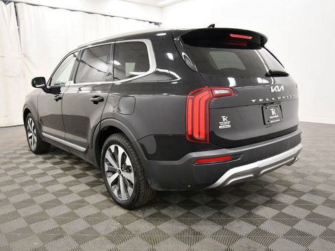 Used 2022 Kia Telluride EX w/ EX Premium Package image 5