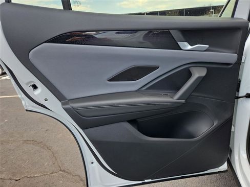 New 2026 Volkswagen Tiguan SE image 23