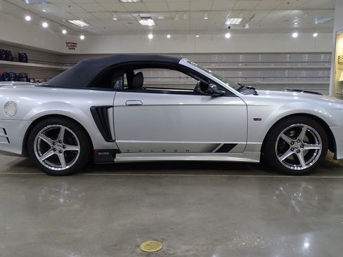 Used 2001 Ford Mustang GT RWD image 18