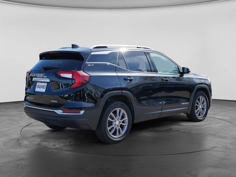 Used 2023 GMC Terrain SLT w/ Infotainment Package II AWD/4WD image 10