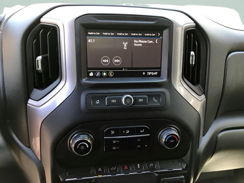 Used 2021 Chevrolet Silverado 1500 Custom AWD/4WD image 13