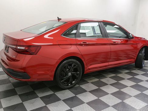 Certified 2026 Volkswagen Jetta SE FWD image 10