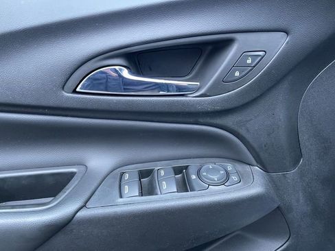 Used 2022 Chevrolet Equinox LT image 23