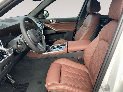 New 2026 BMW X5 xDrive40i w/ M Sport Package image 9