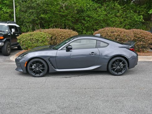 Used 2024 Toyota GR86 Premium RWD image 2