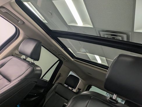 Used 2023 Ford Expedition XLT image 20