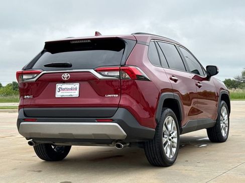 Used 2025 Toyota RAV4 Limited image 8