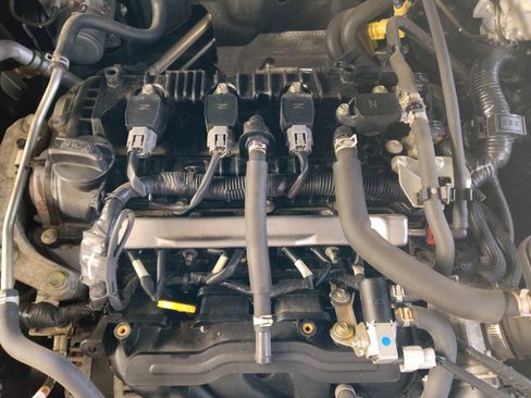 Used 2019 Nissan Kicks SV w/ Exterior Package image 30