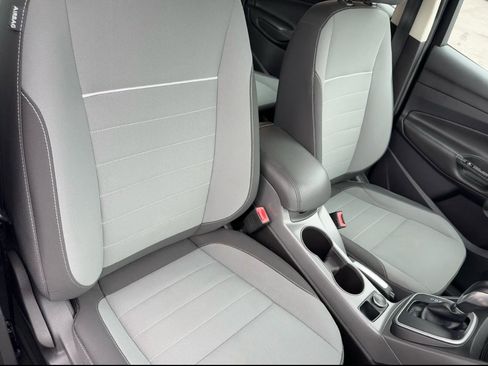 Used 2013 Ford C-MAX SE image 9