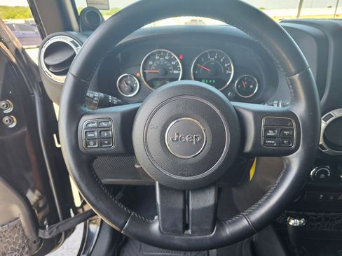 Used 2013 Jeep Wrangler Rubicon w/ PWR Convenience Group AWD/4WD image 15