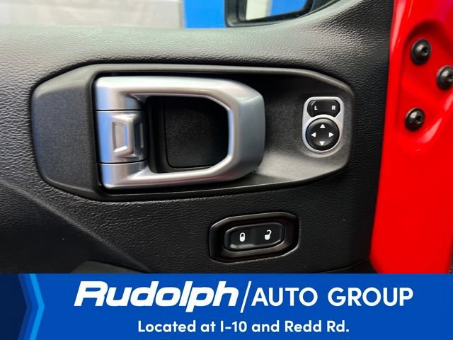 Used 2019 Jeep Wrangler Unlimited Sahara AWD/4WD image 15