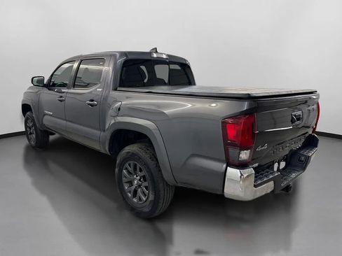 Used 2022 Toyota Tacoma SR5 AWD/4WD image 7