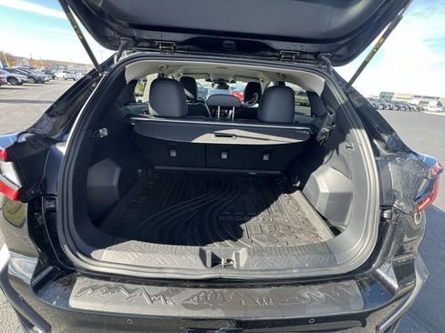 Certified 2025 Subaru Crosstrek 2.5i Limited w/ Crosstrek Mirror Package image 24