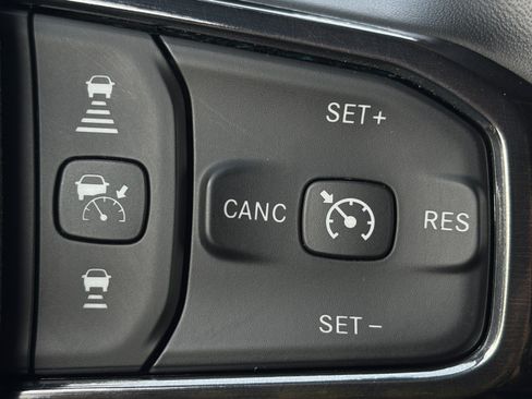 Used 2023 RAM 1500 Limited AWD/4WD image 19