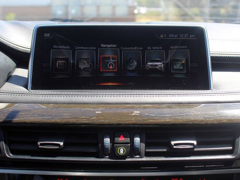 Used 2017 BMW X6 xDrive50i image 17