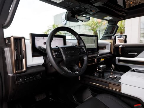 Used 2025 GMC Hummer EV 2X AWD/4WD image 29
