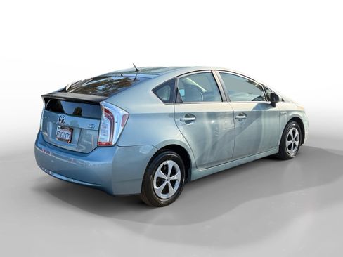 Used 2014 Toyota Prius Four image 5