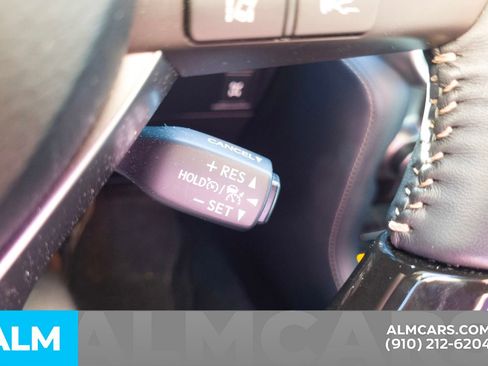 Used 2023 Lexus GX 460 Premium image 12