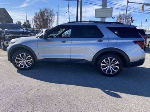 Used 2022 Ford Explorer ST-Line w/ Class IV Trailer Tow Package image 26