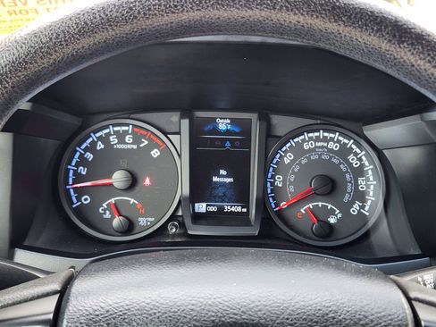 Used 2023 Toyota Tacoma SR AWD/4WD image 17