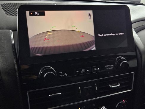 Used 2021 Nissan Armada SV w/ SV Appearance Package image 13