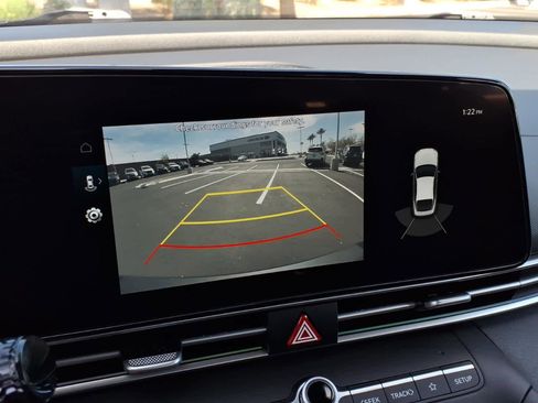 Used 2023 Hyundai Elantra Limited image 34