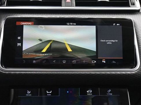 Used 2018 Land Rover Range Rover Velar S image 29