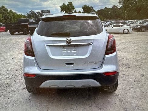 Used 2021 Buick Encore Preferred w/ Safety Package II AWD/4WD image 6
