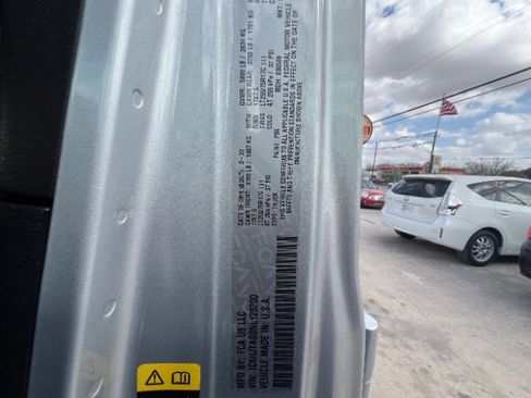 Used 2022 Jeep Gladiator Sport image 9