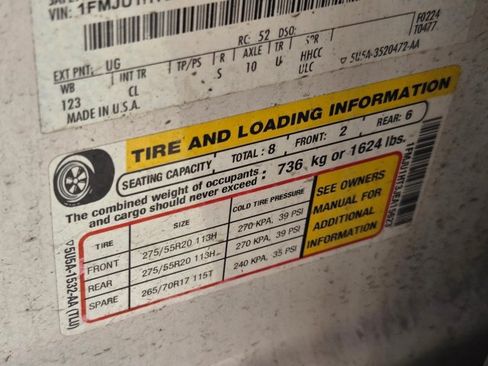 Used 2018 Ford Expedition XLT w/ Equipment Group 202A RWD image 14