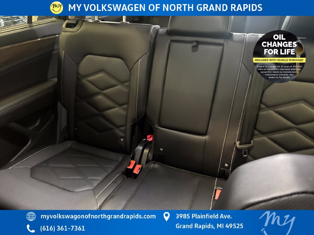 Used 2024 Volkswagen Atlas SE AWD/4WD image 30
