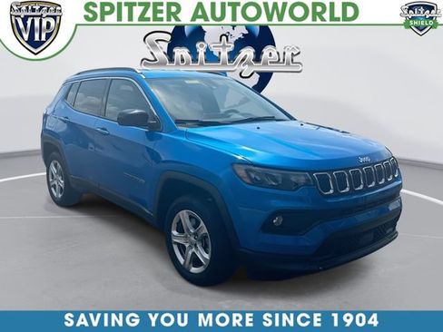 Used 2023 Jeep Compass Latitude w/ Convenience Group AWD/4WD image 1