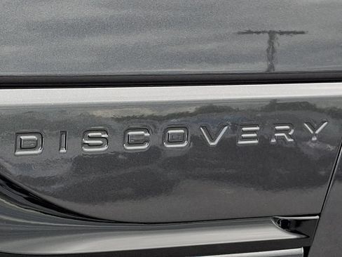 Used 2025 Land Rover Discovery Dynamic SE AWD/4WD image 36