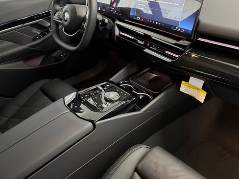 Used 2026 BMW 530i w/ Premium Package image 28