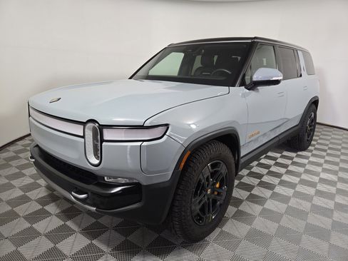 Used 2022 Rivian R1S Launch Edition AWD/4WD image 1