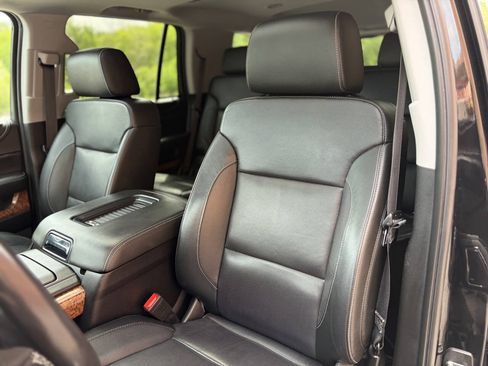 Used 2018 Chevrolet Tahoe Premier AWD/4WD image 18