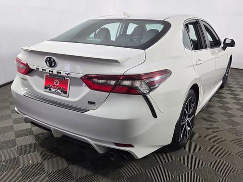 Used 2024 Toyota Camry SE image 8