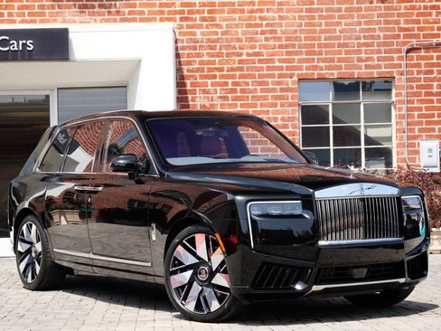 New 2026 Rolls-Royce Cullinan AWD/4WD image 19