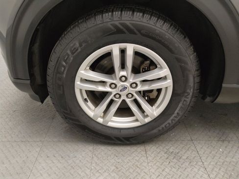 Used 2020 Ford Explorer XLT w/ Comfort Package image 31